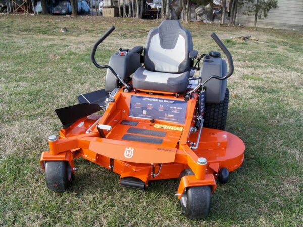 Husqvarna MZ61 61" Zero Turn Lawn Mower 24HP KAW (Scratch and Dent) - Image 2