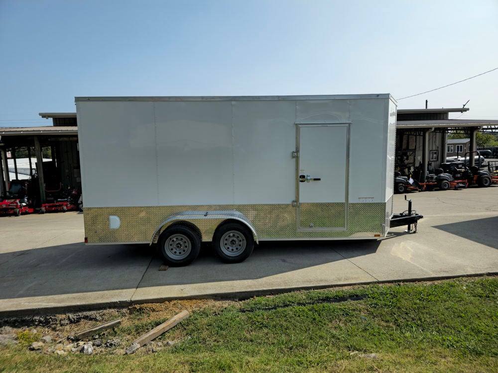 7' X 16' White Vnose Enclosed Trailer (2) 3,500lb Axles 7ft With Splash Guards - Image 4